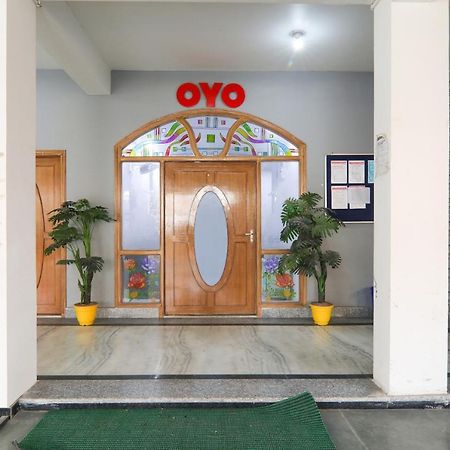 Super Oyo Capital O 78105 Hotel Figtree Premier Патна Экстерьер фото