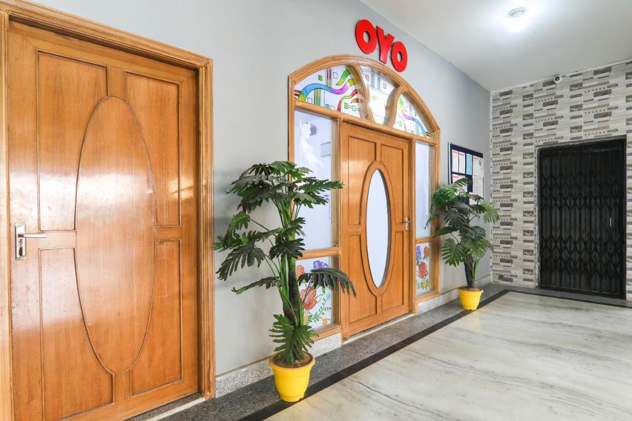 Super Oyo Capital O 78105 Hotel Figtree Premier Патна Экстерьер фото